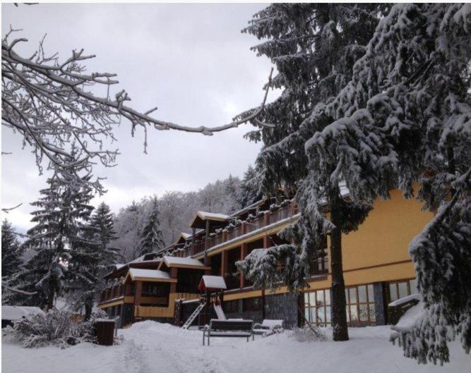 Hotel Inovec Nova Lehota Exteriér fotografie